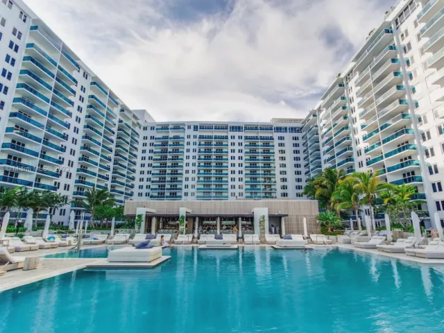 1-bedroom condo for rent in Miami Beach - 102 24th St 1006 - MondialRealty
