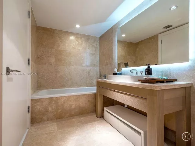 1-bedroom condo for rent in Miami Beach - 102 24th St 1006 - MondialRealty