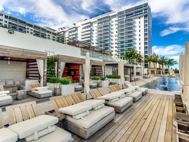 1-bedroom condo for rent in Miami Beach - 102 24th St 1108 - MondialRealty