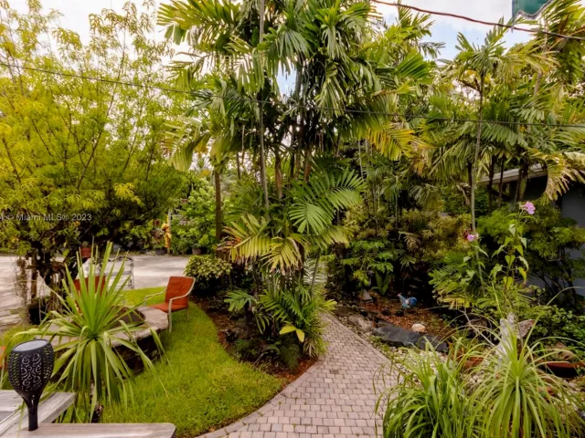 2-bedroom home for sale in Hollywood - 2533 Fillmore St - MondialRealty