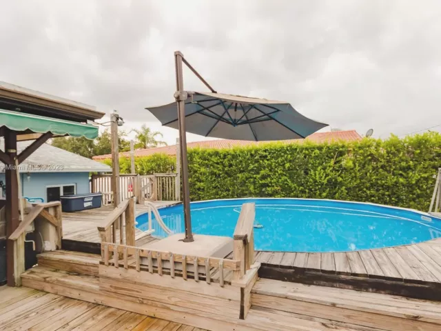 2-bedroom home for sale in Hollywood - 2533 Fillmore St - MondialRealty