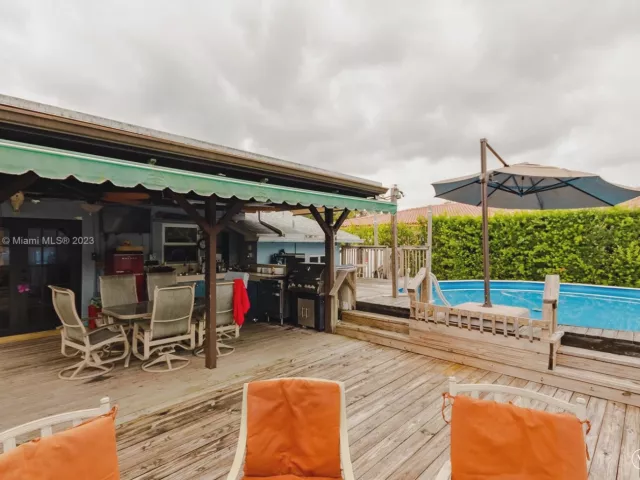 2-bedroom home for sale in Hollywood - 2533 Fillmore St - MondialRealty