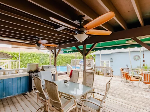 2-bedroom home for sale in Hollywood - 2533 Fillmore St - MondialRealty