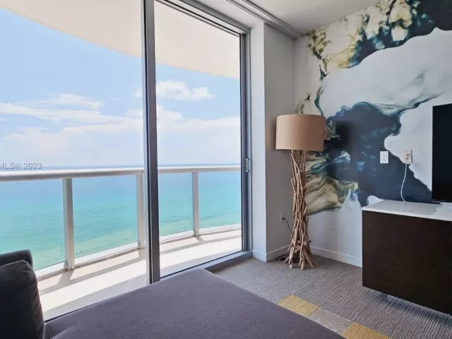 2-bedroom condo for sale in Sunny Isles Beach - 17315 E Collins Ave 1102 - MondialRealty