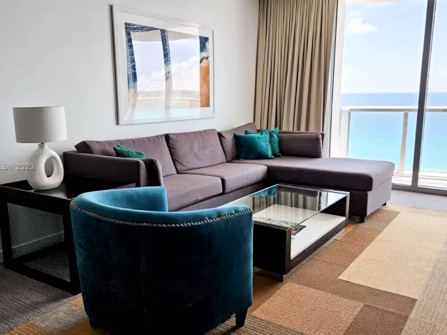 2-bedroom condo for sale in Sunny Isles Beach - 17315 E Collins Ave 1102 - MondialRealty