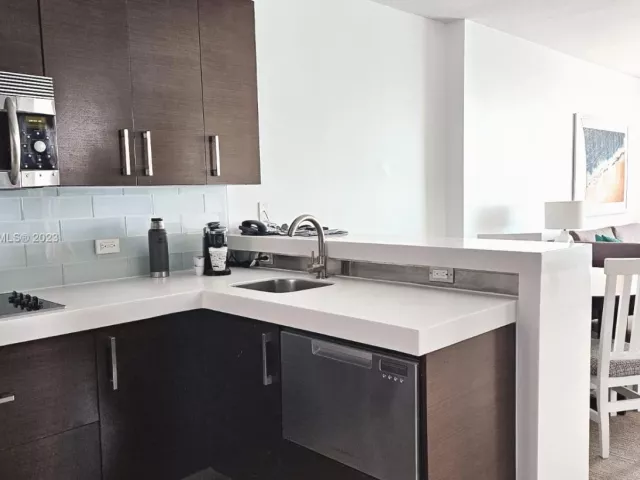 2-bedroom condo for sale in Sunny Isles Beach - 17315 E Collins Ave 1102 - MondialRealty