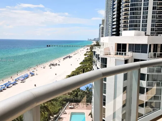 2-bedroom condo for sale in Sunny Isles Beach - 17315 E Collins Ave 1102 - MondialRealty