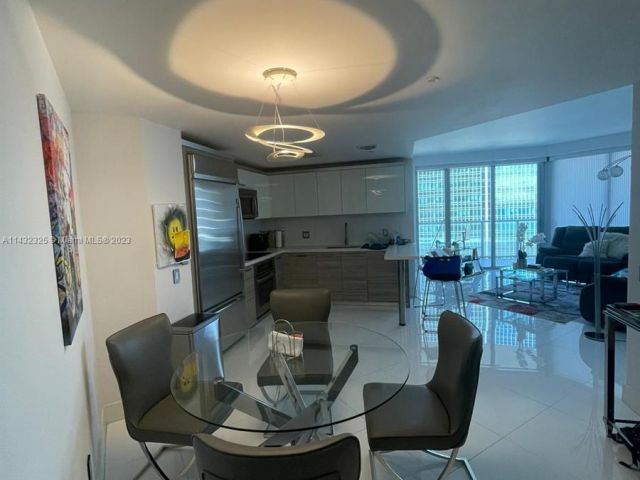 Apartment for rent  Unit # - photo 5415749