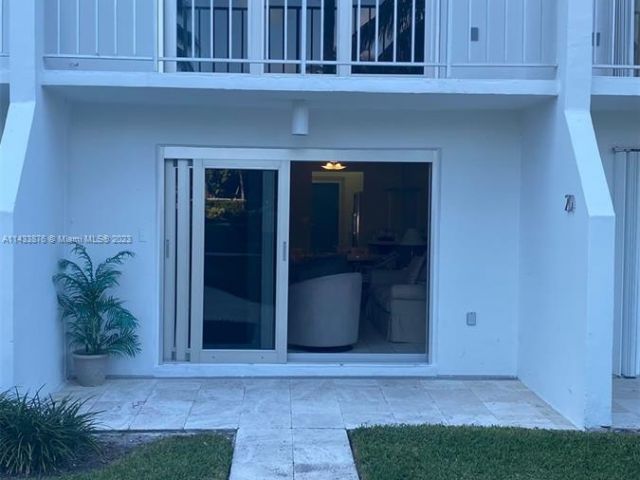 Home for rent at 881 Ocean Dr TH20 - photo 4241368