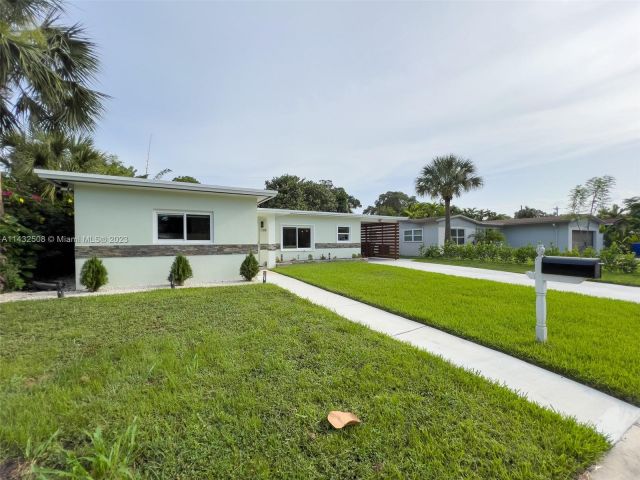 Home for rent at 1100 SW 20th St - photo 4253268