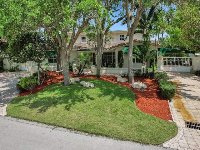 Home for rent at 1809 Coral Gardens Dr - photo 4259465