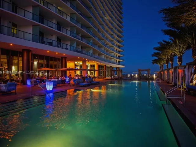 1-bedroom condo for sale in Hollywood - 4111 S Ocean Dr 2307 - MondialRealty
