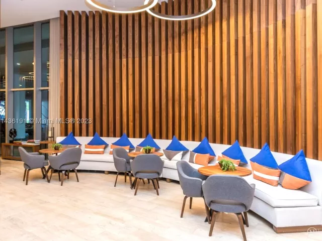 1-bedroom condo for sale in Hollywood - 4111 S Ocean Dr 2307 - MondialRealty