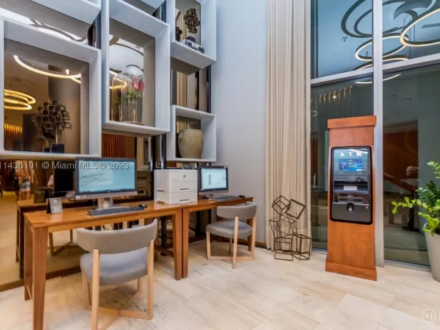 1-bedroom condo for sale in Hollywood - 4111 S Ocean Dr 2307 - MondialRealty