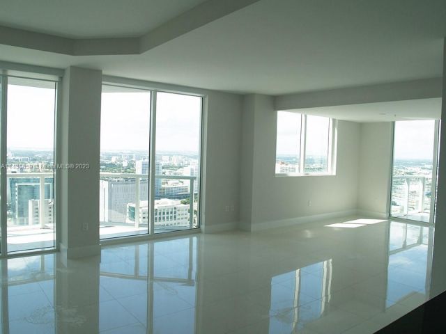 Apartment for sale  Unit #3908 - photo 4265879