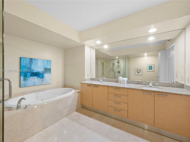 Apartment for sale  Unit #3301 - photo 6856997