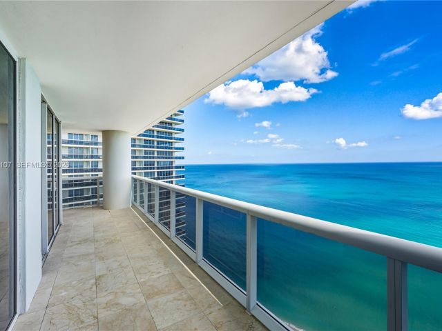 Apartment for sale  Unit #3301 - photo 6857007