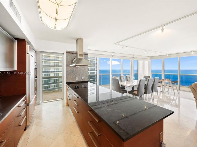 Apartment for sale  Unit #3301 - photo 6857009