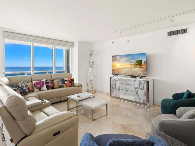 Apartment for sale  Unit #3301 - photo 6857011