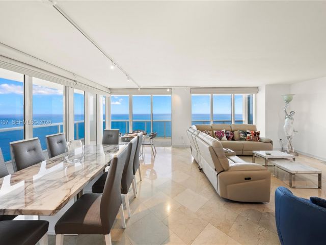 Apartment for sale  Unit #3301 - photo 6857012