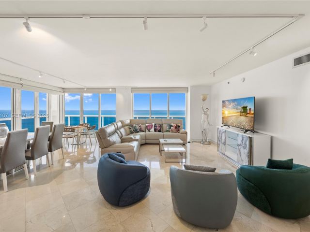 Apartment for sale  Unit #3301 - photo 6857013