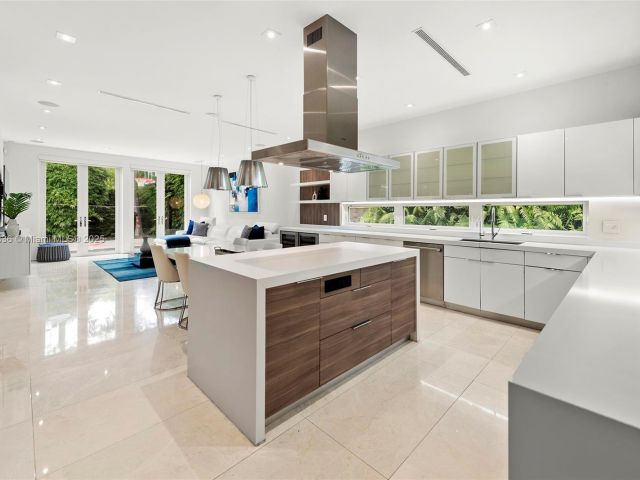 Home for sale at 7930 SW 52nd Ct - photo 7517793