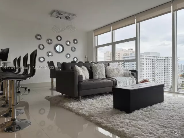 1-bedroom condo for rent in Hallandale Beach - 1830 S Ocean Dr 1107 - MondialRealty
