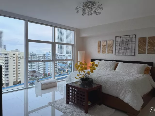 1-bedroom condo for rent in Hallandale Beach - 1830 S Ocean Dr 1107 - MondialRealty