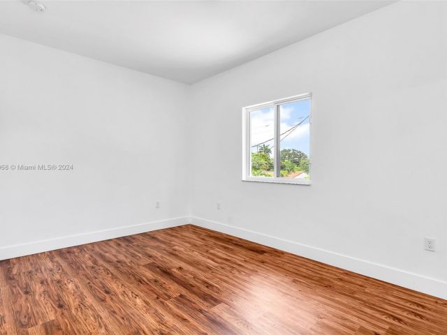 Home for rent at 785 SW 7th Ave A - photo 5461531