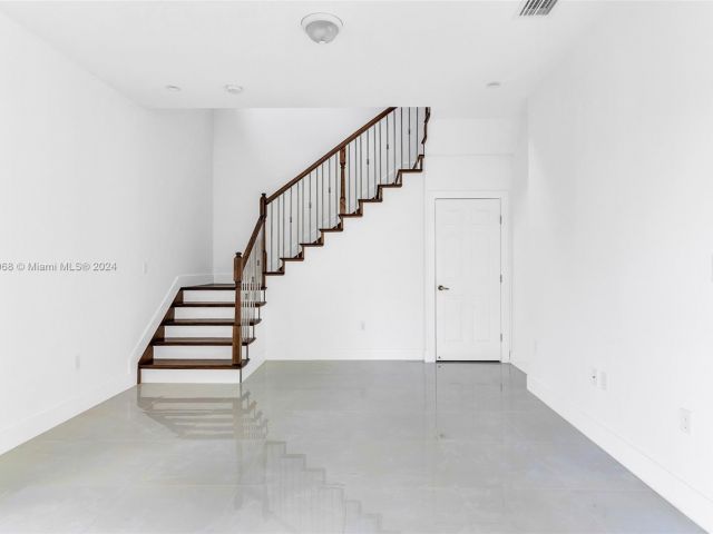 Home for rent at 785 SW 7th Ave A - photo 5461540