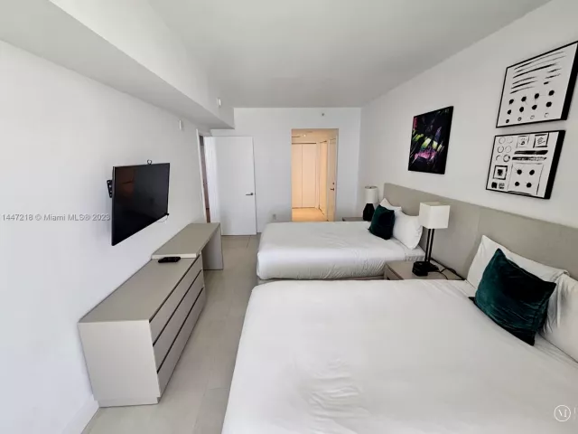 2-bedroom condo for sale in Hollywood - 4111 S Ocean Dr 3308 - MondialRealty