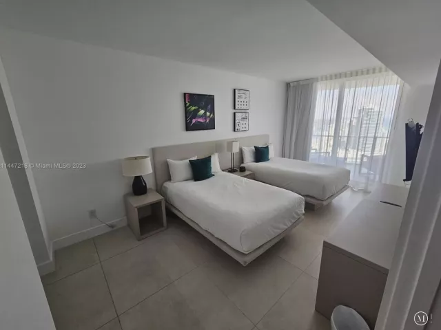 2-bedroom condo for sale in Hollywood - 4111 S Ocean Dr 3308 - MondialRealty