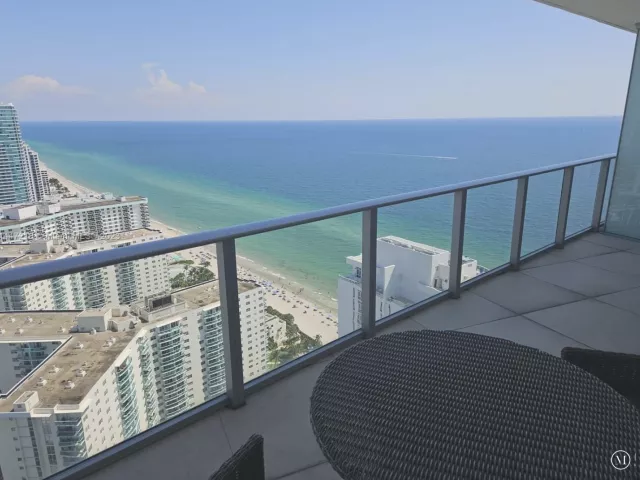 2-bedroom condo for sale in Hollywood - 4111 S Ocean Dr 3308 - MondialRealty
