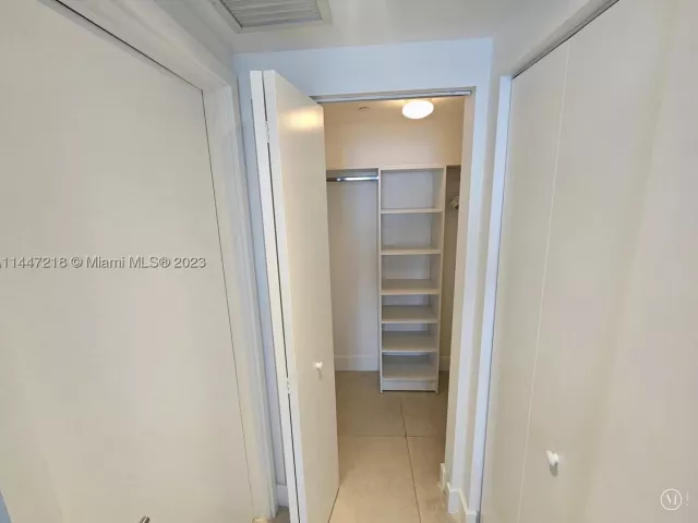 2-bedroom condo for sale in Hollywood - 4111 S Ocean Dr 3308 - MondialRealty