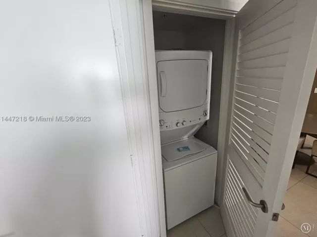 2-bedroom condo for sale in Hollywood - 4111 S Ocean Dr 3308 - MondialRealty