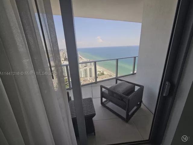2-bedroom condo for sale in Hollywood - 4111 S Ocean Dr 3308 - MondialRealty