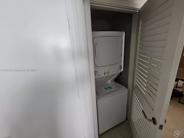 2-bedroom condo for sale in Hollywood - 4111 S Ocean Dr 3308 - MondialRealty