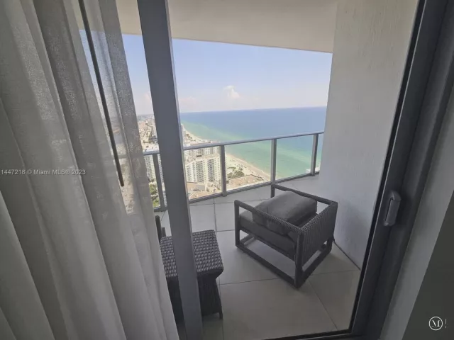 2-bedroom condo for sale in Hollywood - 4111 S Ocean Dr 3308 - MondialRealty