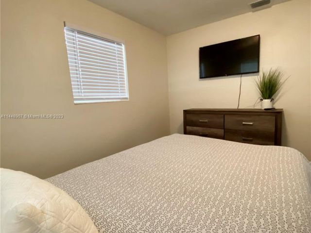 Home for rent at 3440 SW 20th St 0 - photo 4355019