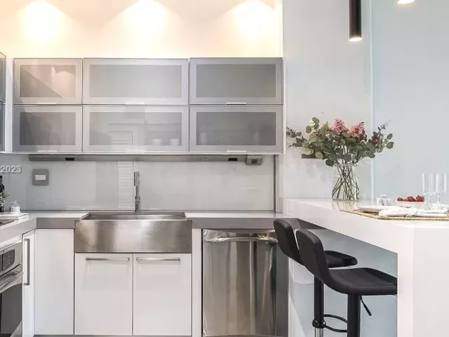 1-bedroom condo for rent in Miami - 2001 Biscayne Blvd 2104 - MondialRealty