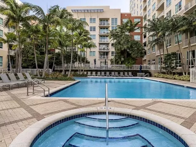 1-bedroom condo for rent in Miami - 2001 Biscayne Blvd 2104 - MondialRealty