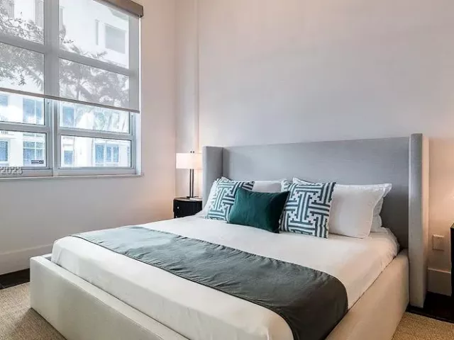 1-bedroom condo for rent in Miami - 2001 Biscayne Blvd 2104 - MondialRealty