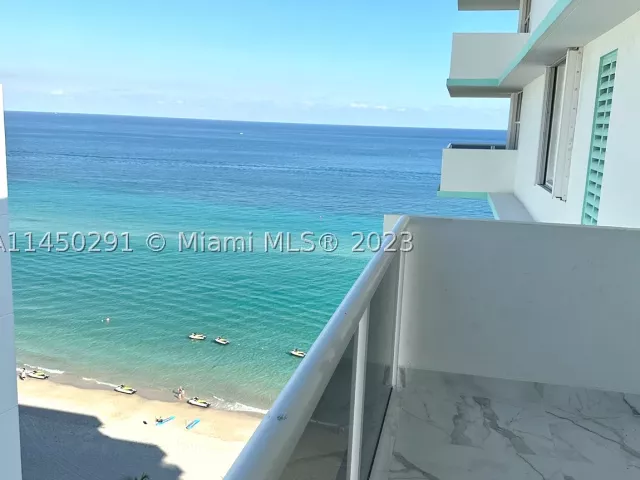 1-bedroom condo for sale in Hollywood - 3725 S Ocean Dr 1503 - MondialRealty