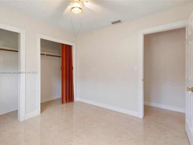 Home for sale at 7310 SW 35th St - photo 5492134