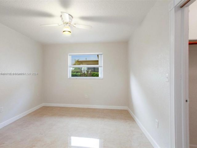 Home for sale at 7310 SW 35th St - photo 5492137