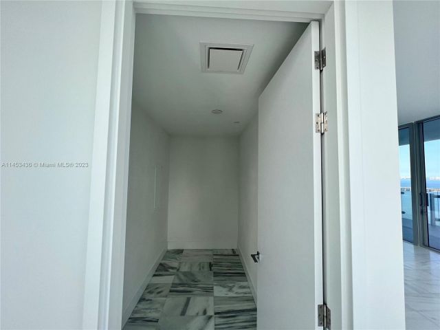Apartment for sale  Unit #2503 - photo 5239166
