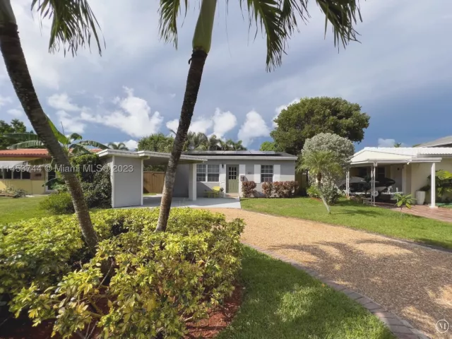2-bedroom home for rent in Fort Lauderdale - 201 NE 16th Ct - MondialRealty
