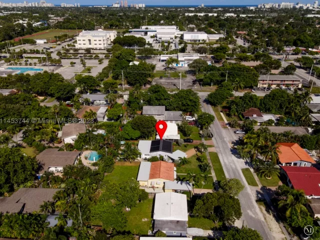 2-bedroom home for rent in Fort Lauderdale - 201 NE 16th Ct - MondialRealty
