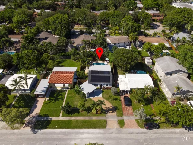 2-bedroom home for rent in Fort Lauderdale - 201 NE 16th Ct - MondialRealty