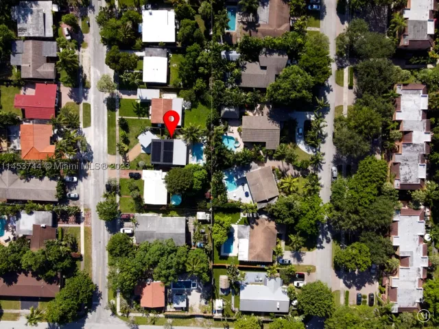 2-bedroom home for rent in Fort Lauderdale - 201 NE 16th Ct - MondialRealty